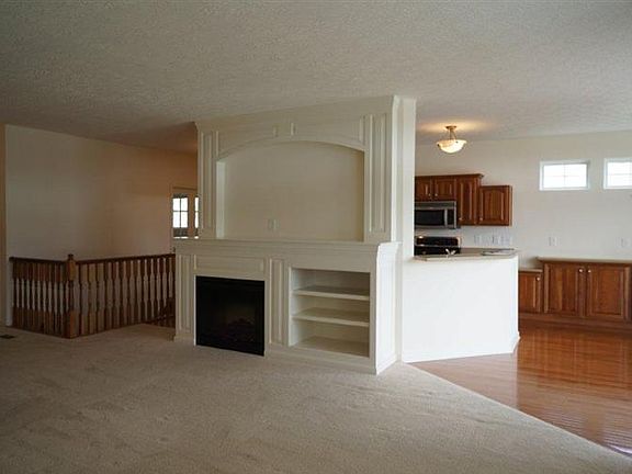 5th image of 1101 Heritage Green Dr #8-201