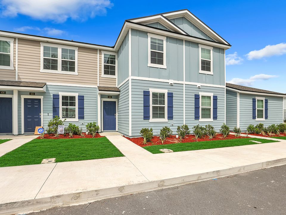 1st image of 448 Running Woods St #1
