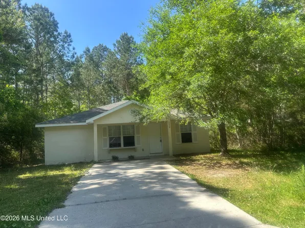 6059 E Choctaw St, Bay Saint Louis, MS 39520