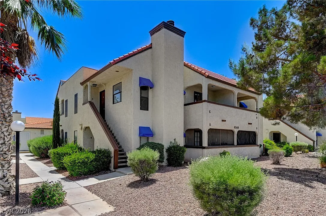 2 bed, 2.0 bath, 1073 sqft, $1,200 — Photo 2