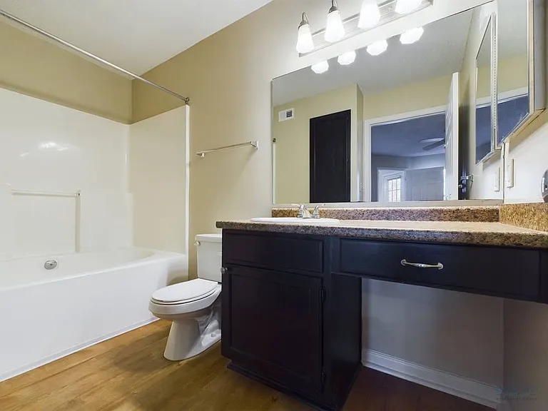 Bridlewood On Westland Apartments — Photo 72