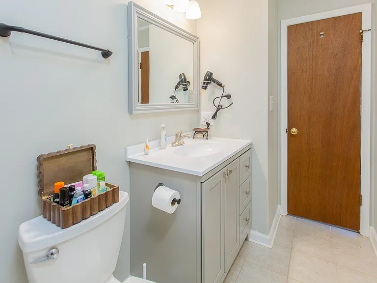 Full bath, towels and wash cloths provided, convenience travel toiletries, hair dryer, cleaning supplies
