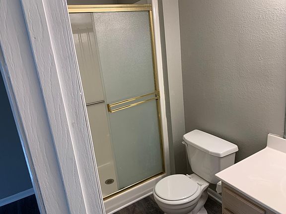 3rd image of 100 NE Sunshine St #C
