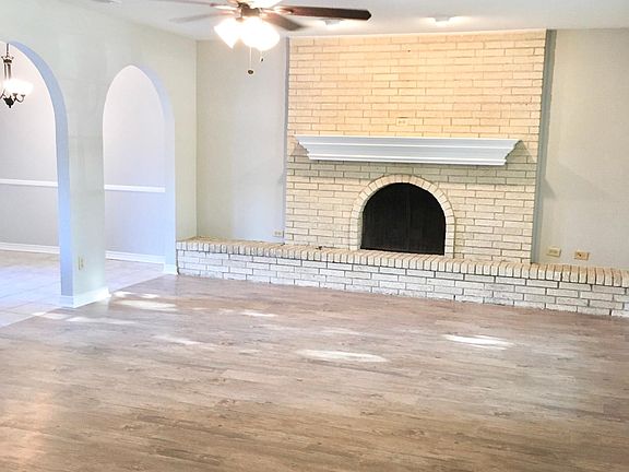 3rd image of 311 Briarwood Dr