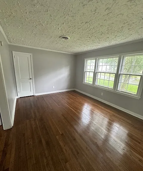 2467 Spring Garden Dr SW — Photo 4