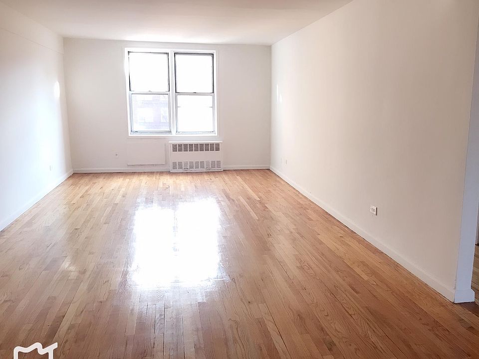 1st image of 650 Victory Blvd APT 6C