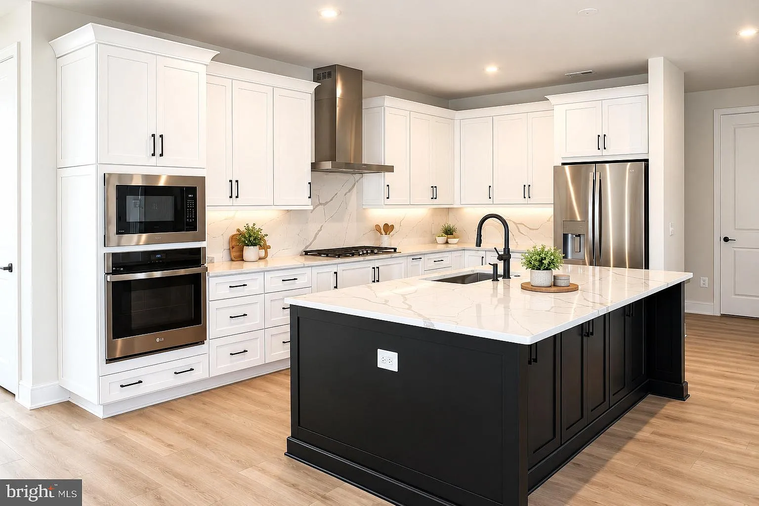 5 bed, 4.5 bath, 4130 sqft, $4,800 — Photo 4
