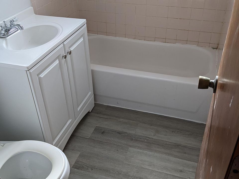 2nd image of 1049 N Laramie Ave #2