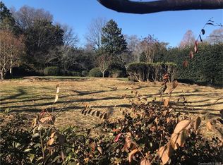 3516 Foxcroft Rd, Charlotte, NC 28211