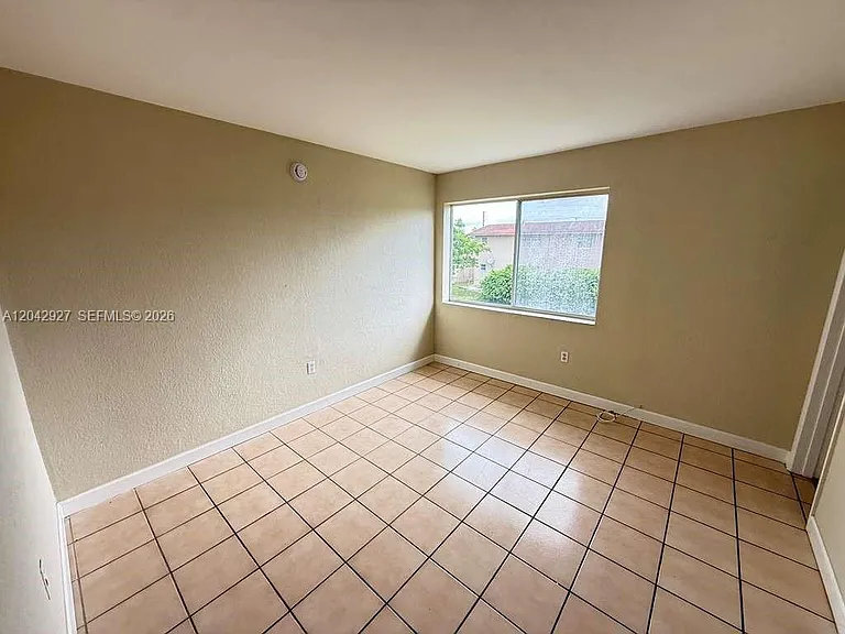 1255 W 49th Pl #H202 — Photo 3