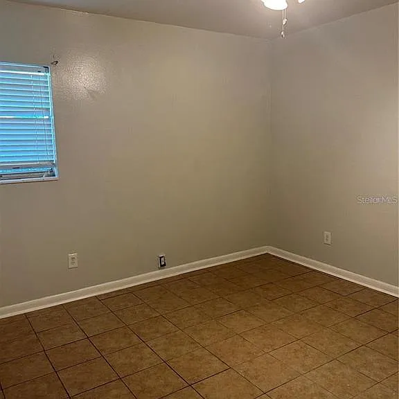 232 Beverly Blvd — Photo 30