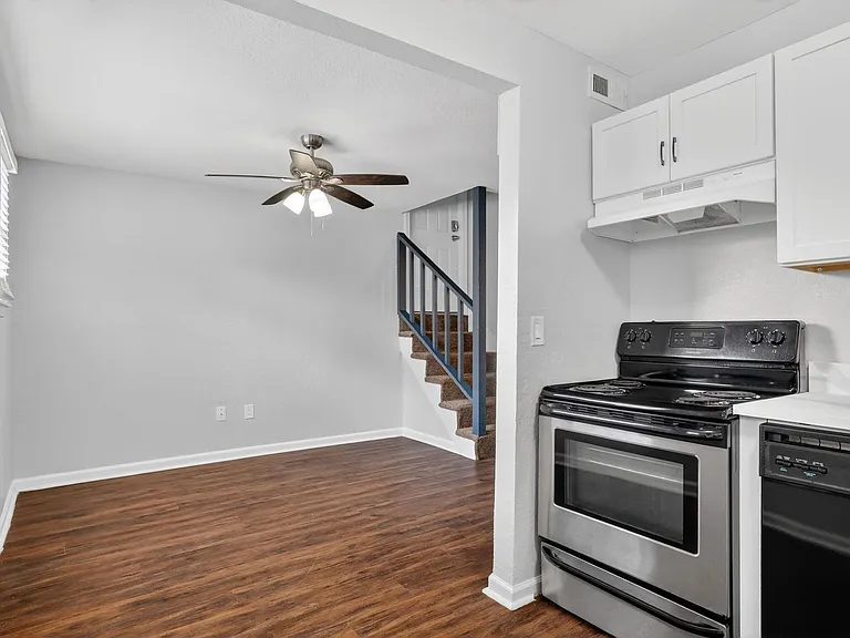 Walnut Ridge Apartments — Photo 26