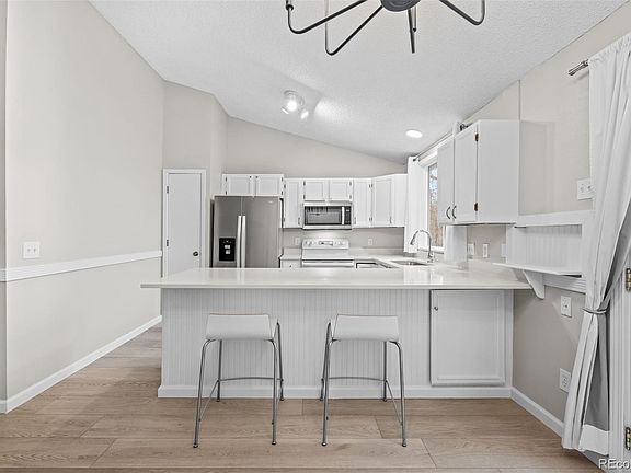 5th image of 3946 S Flanders Way