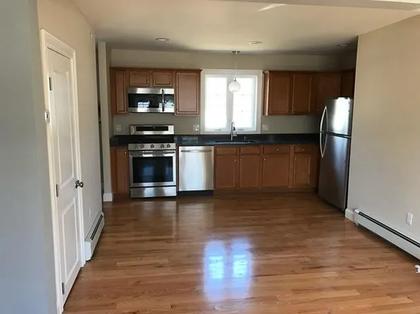 15 Wilson St Floor 2, Chelmsford, MA 01824