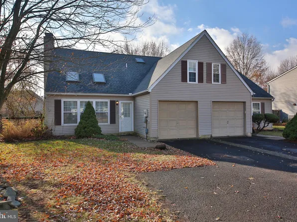 1130 Farmhouse Ln, Quakertown, PA 18951