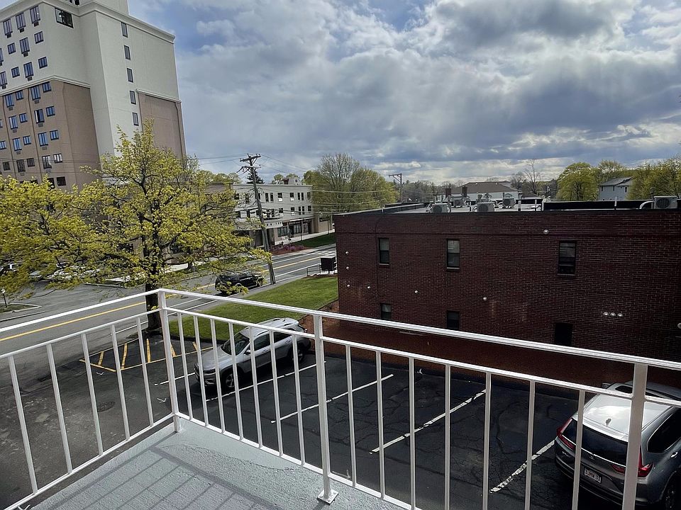 1st image of 106 Broad St APT 34