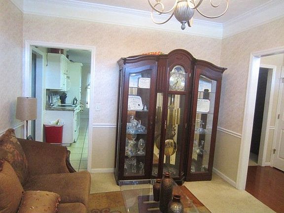 4th image of 5531 Chatham Woods Dr