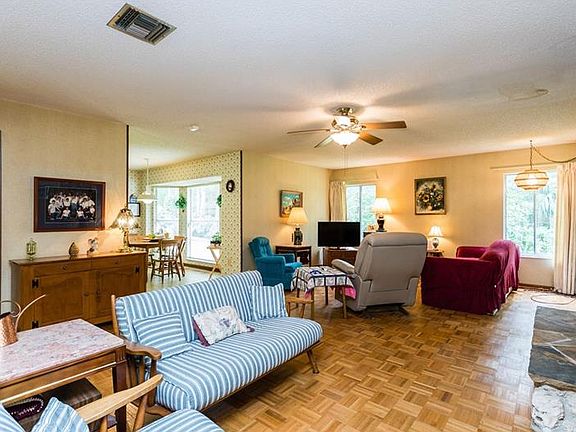 5th image of 716 Riverbend Blvd