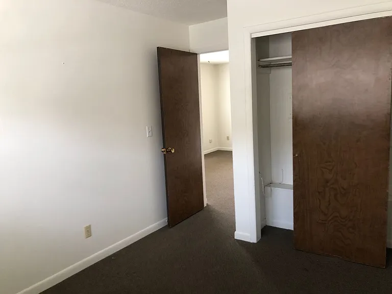 405 N State St — Photo 16