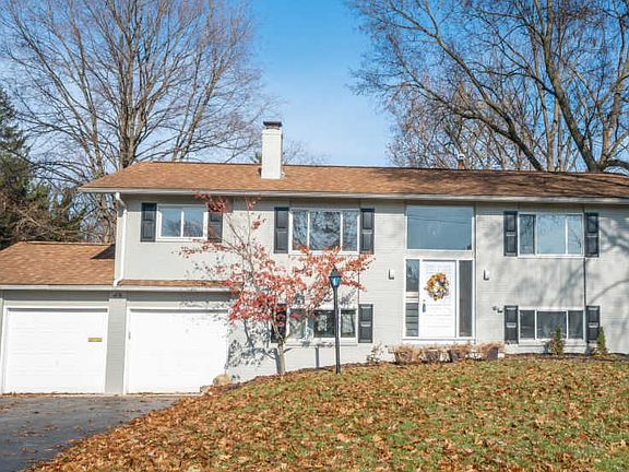 2nd image of 958 Thomas Ln