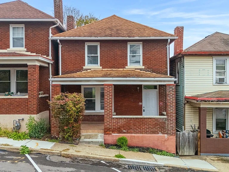 790 Highland Ave — Photo 1