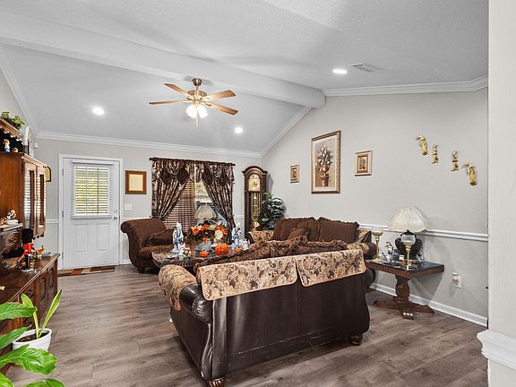 2nd image of 806 Hod Ln