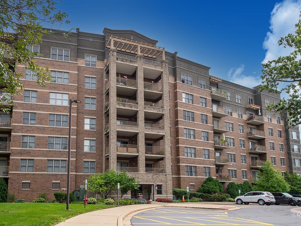 1st image of 125 Lakeview Dr Unit 413