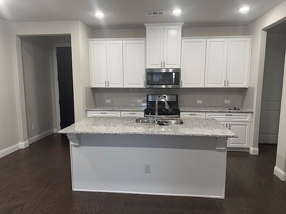 3rd image of 4576 Titus Cir
