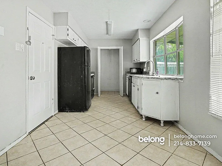 423 Southlake Dr — Photo 14