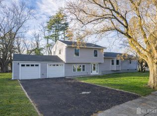 21 Vauxhall Rd, East Brunswick, NJ 08816