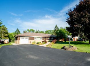 215 Mandel Ln, Prospect Heights, IL 60070