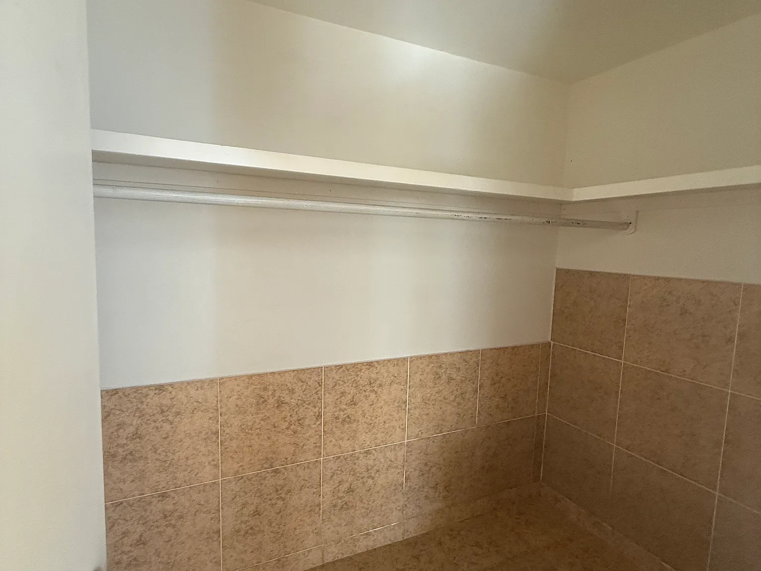 2 bed, 930 sqft, $2,500 — Photo 2