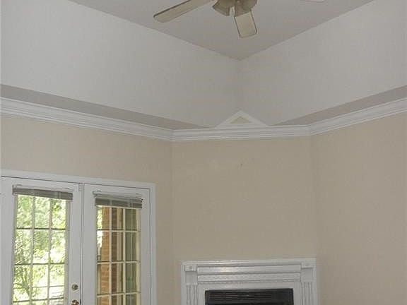 3rd image of 3374 Audubon Rd