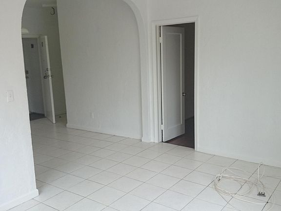 3rd image of 1012 8th St #14