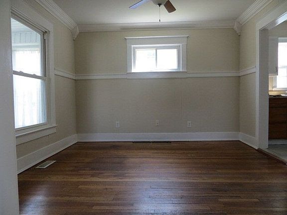 5th image of 361 Davids St