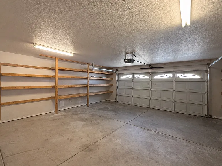 10745 E 38th Ln — Photo 11