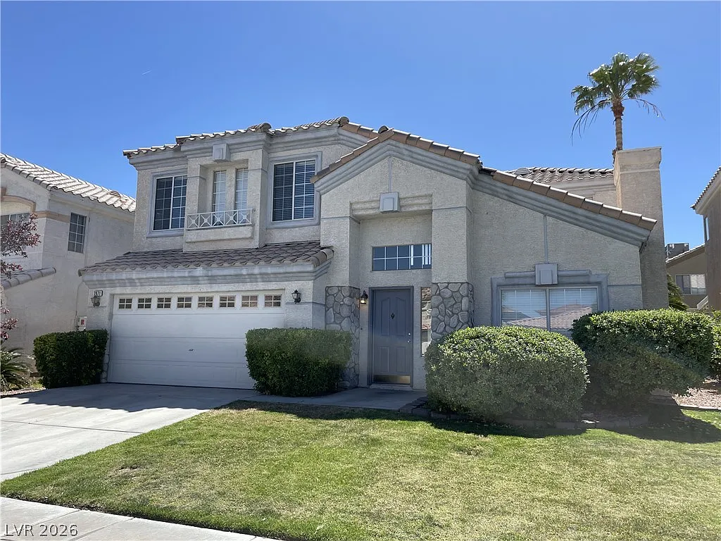 3 bed, 2.0 bath, 2264 sqft, $2,245 — Photo 2