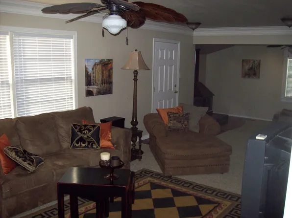 1371 E 43rd St S, Tulsa, OK 74105