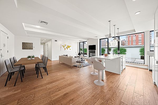 1st image of 180 W 81st St Floor 6