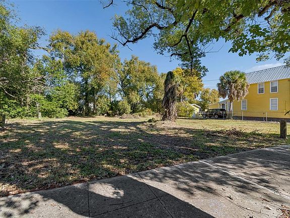 3rd image of 1012 E 12TH AVENUE LOT 19