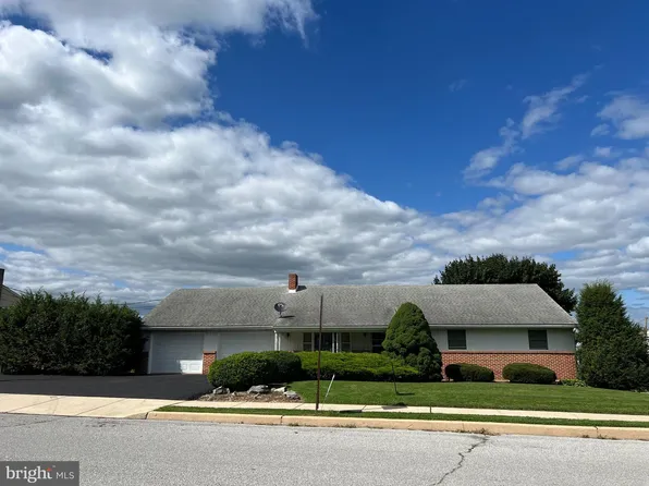 305 Lyman Ave, Womelsdorf, PA 19567