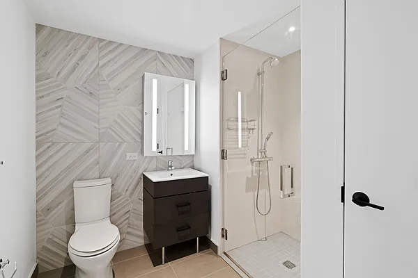 Bathroom, photo 1