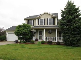 1083 Bluejay Dr, Bowling Green, OH 43402