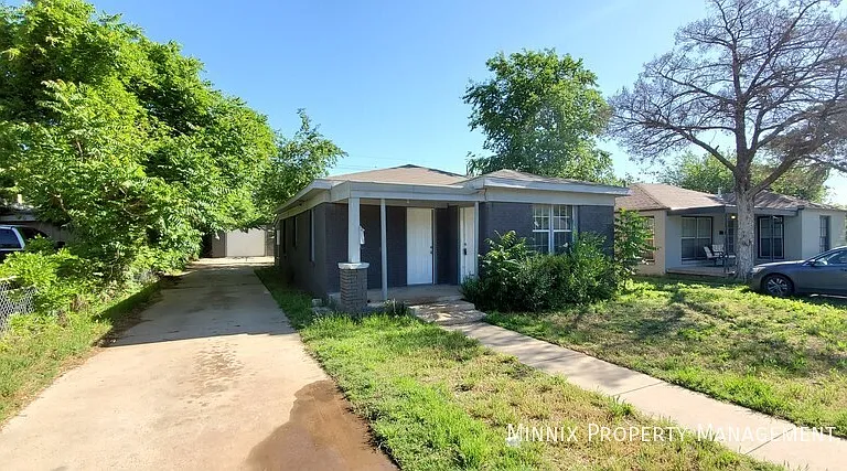 2118 22nd St — Photo 1