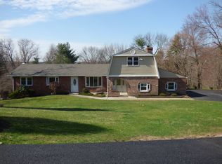 557 McCarty Dr, Furlong, PA 18925