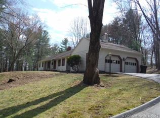 4 Maple Cir, Brooklyn, CT 06234