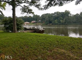 542 Lakeshore Dr, Stockbridge, GA