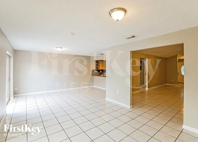 18023 SW 139th Pl — Photo 6