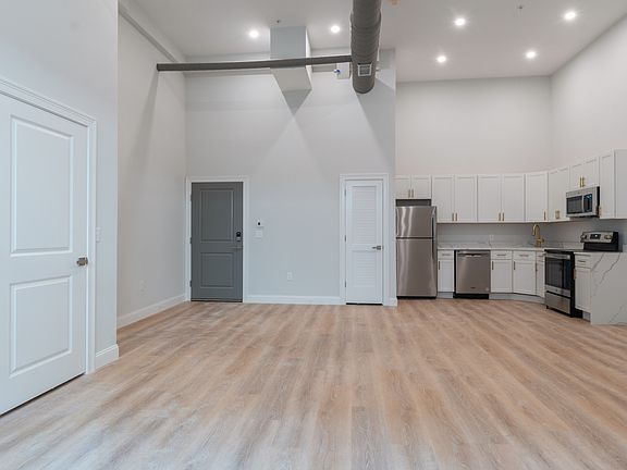 5th image of 144 Main St #111