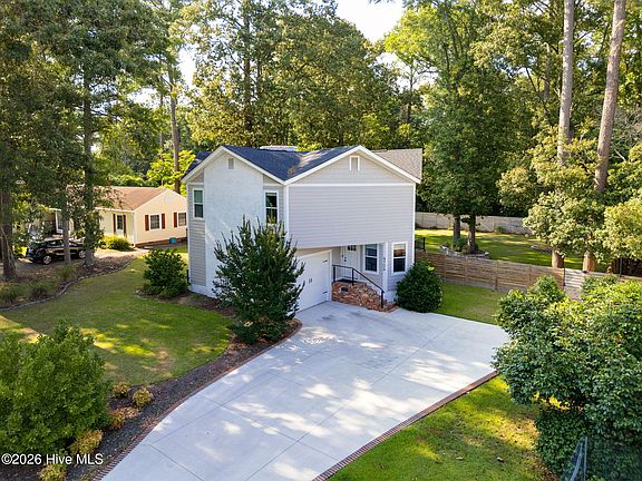 2nd image of 4704 Trent Woods Drive